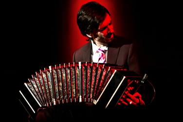 TANGO Y MÁS mit Michael Zisman, Bandoneon